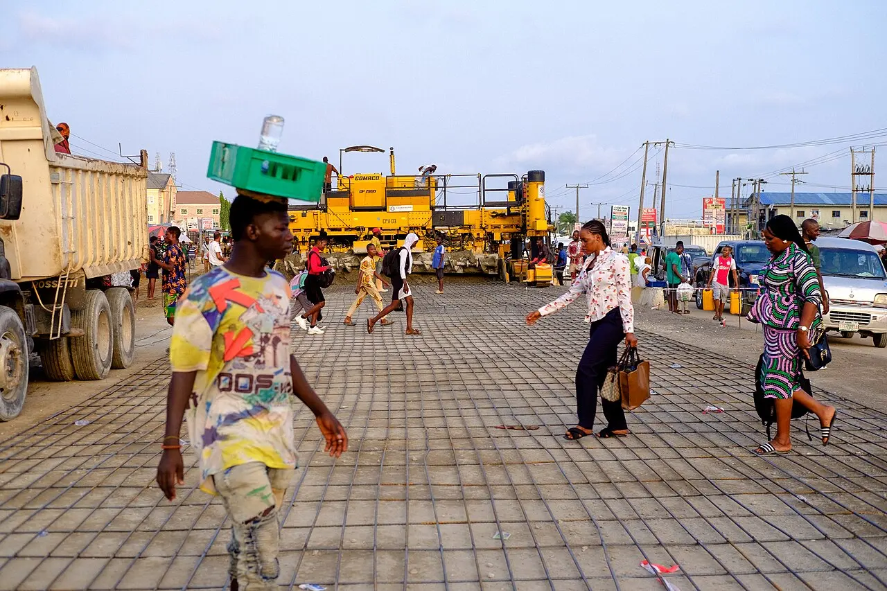 Concrete road construction in Bogije, Lagos Sate, Nigeria — photo d’illustration (routes et ponts)
