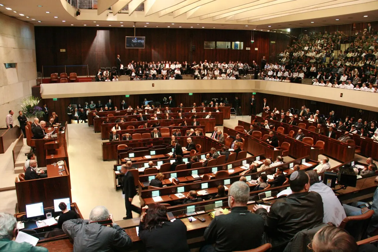 Israeli election results in a Knesset with no majority