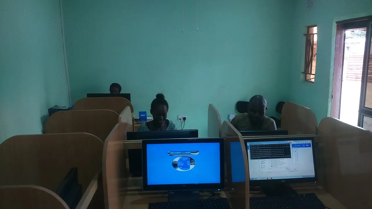 An Internet café- Zambia — photo d’illustration (numérique)