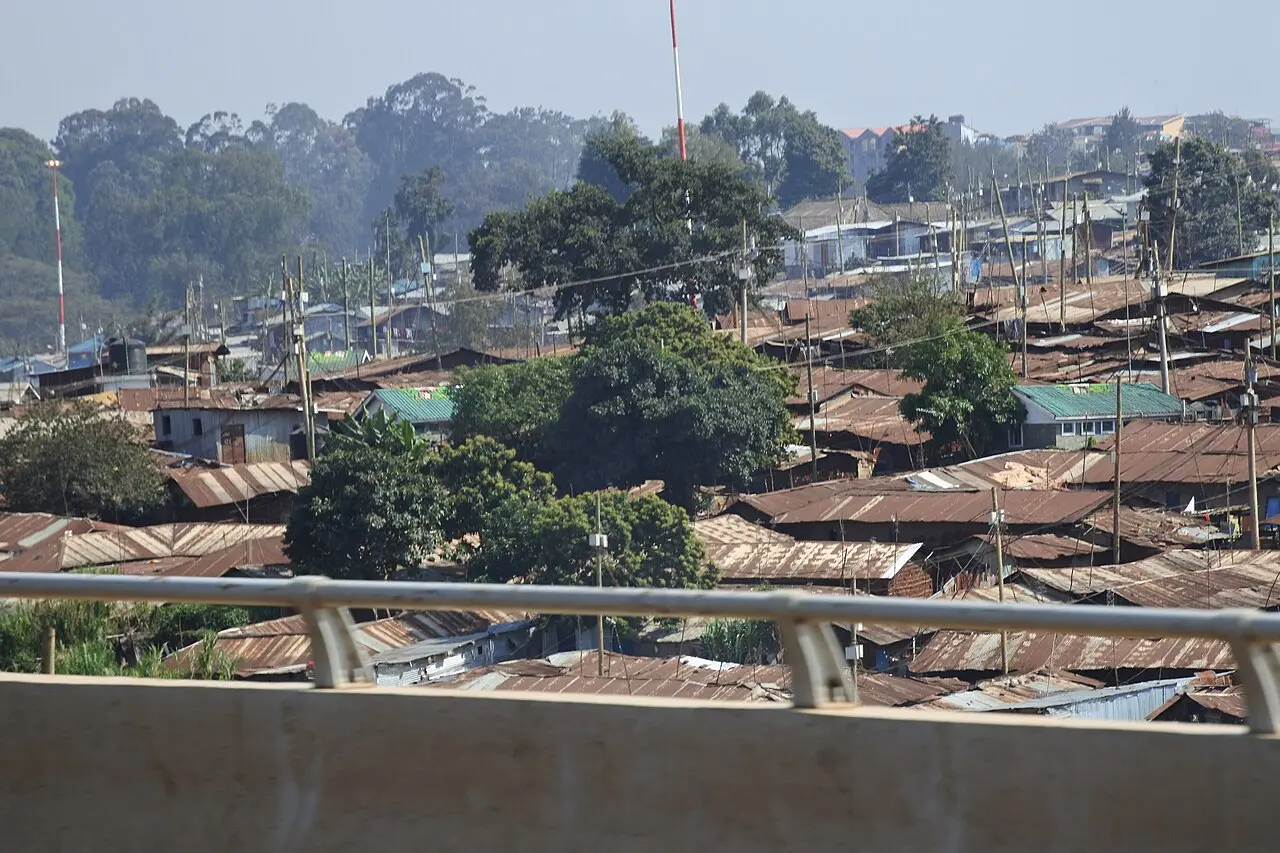 Housing in Nairobi 02 — photo d’illustration (logement et ville)