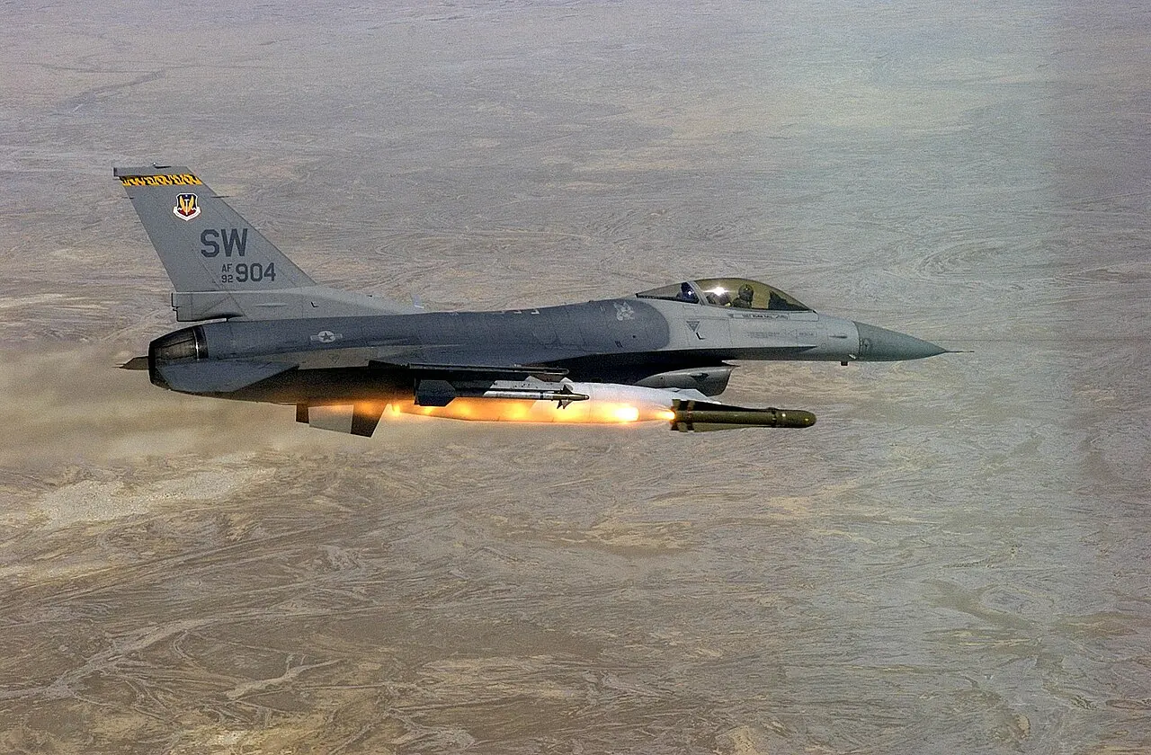 General Dynamics F-16 Fighting Falcon — illustration