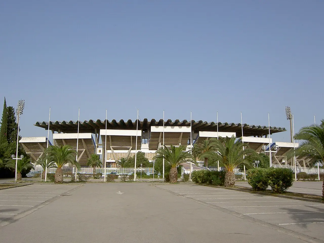 Tunisia signs El Menzah reconstruction deal