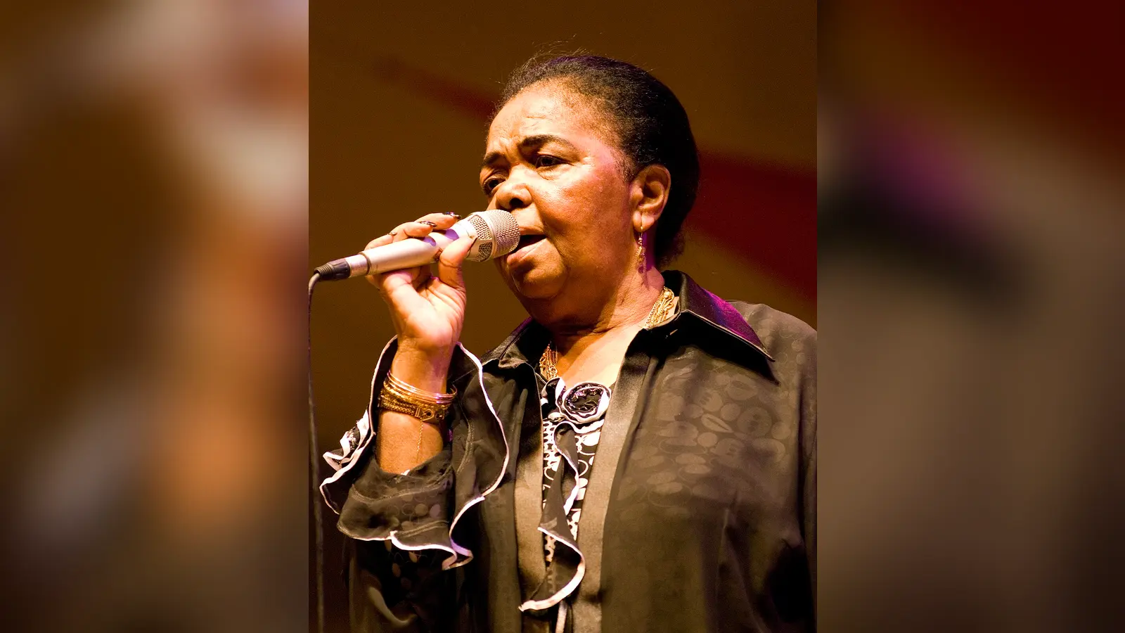Cesária Évora — illustration