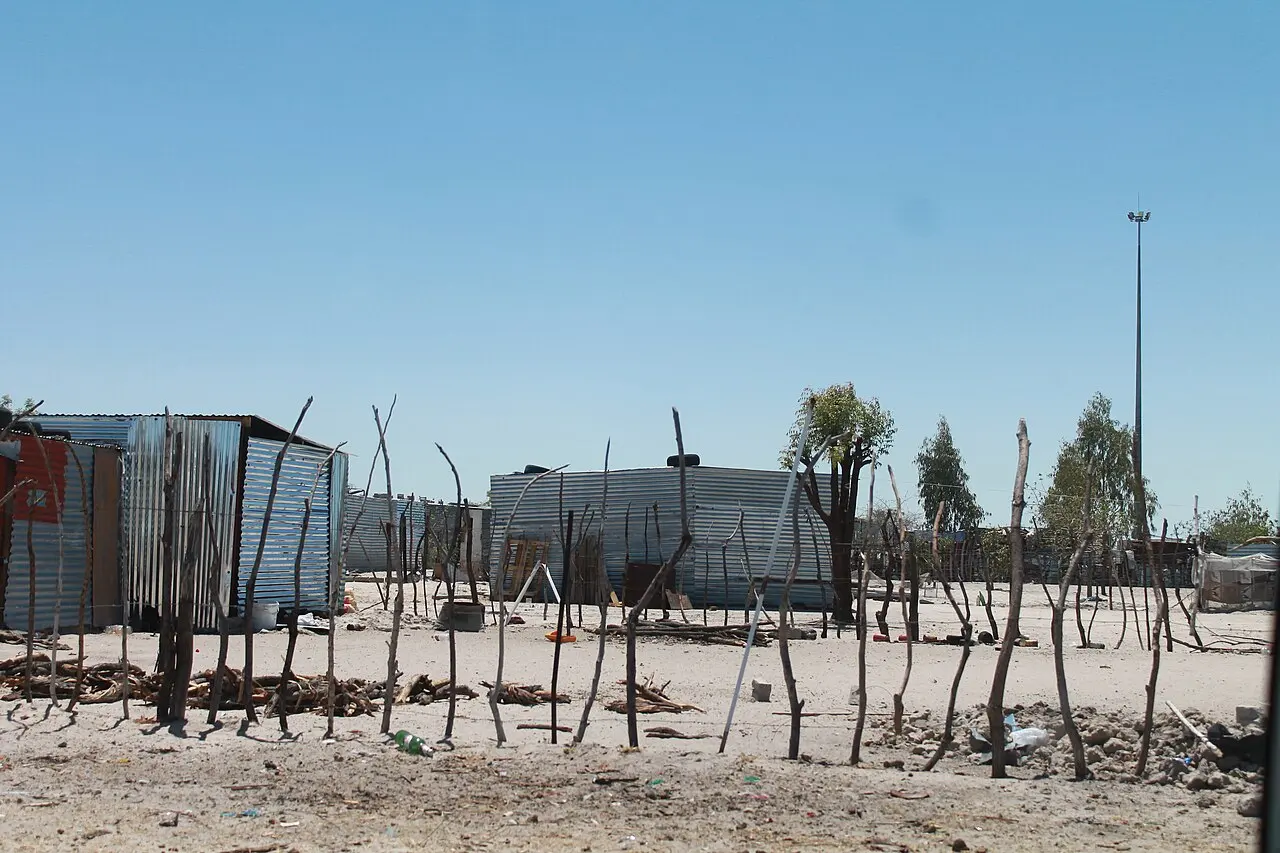 Informal settlement in Oshakati Namibia 7 — photo d’illustration (logement et ville)