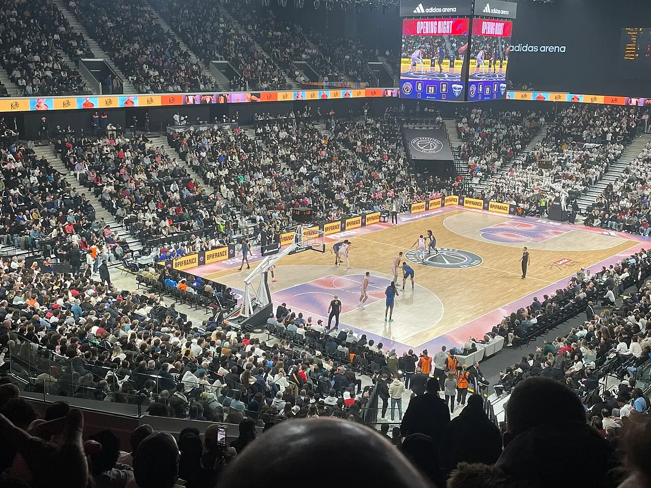 Paris Basketball — illustration