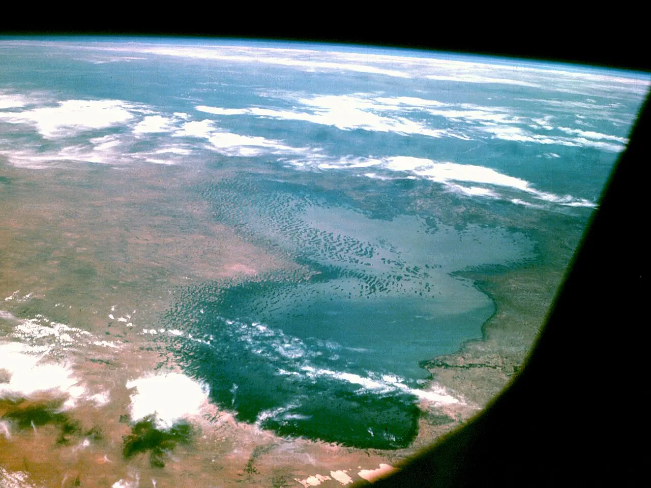 Lac (province) — illustration