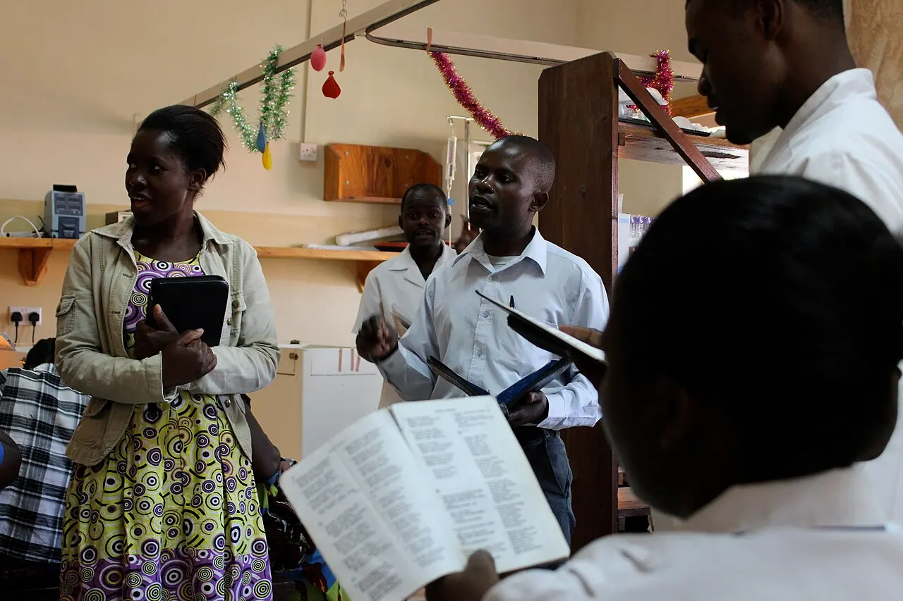 Chaplain's singing to hospital patients — photo d’illustration (santé)