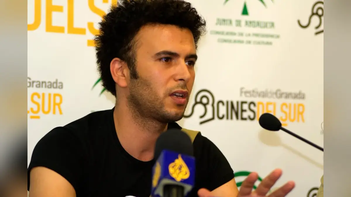 Lotfi Abdelli mocks looters filmed in Paris