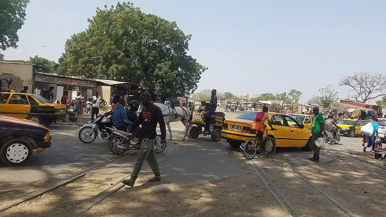 TRANSPORT SENEGAL MARCHE CENTRAL THIES — photo d’illustration (marchés et commerce)
