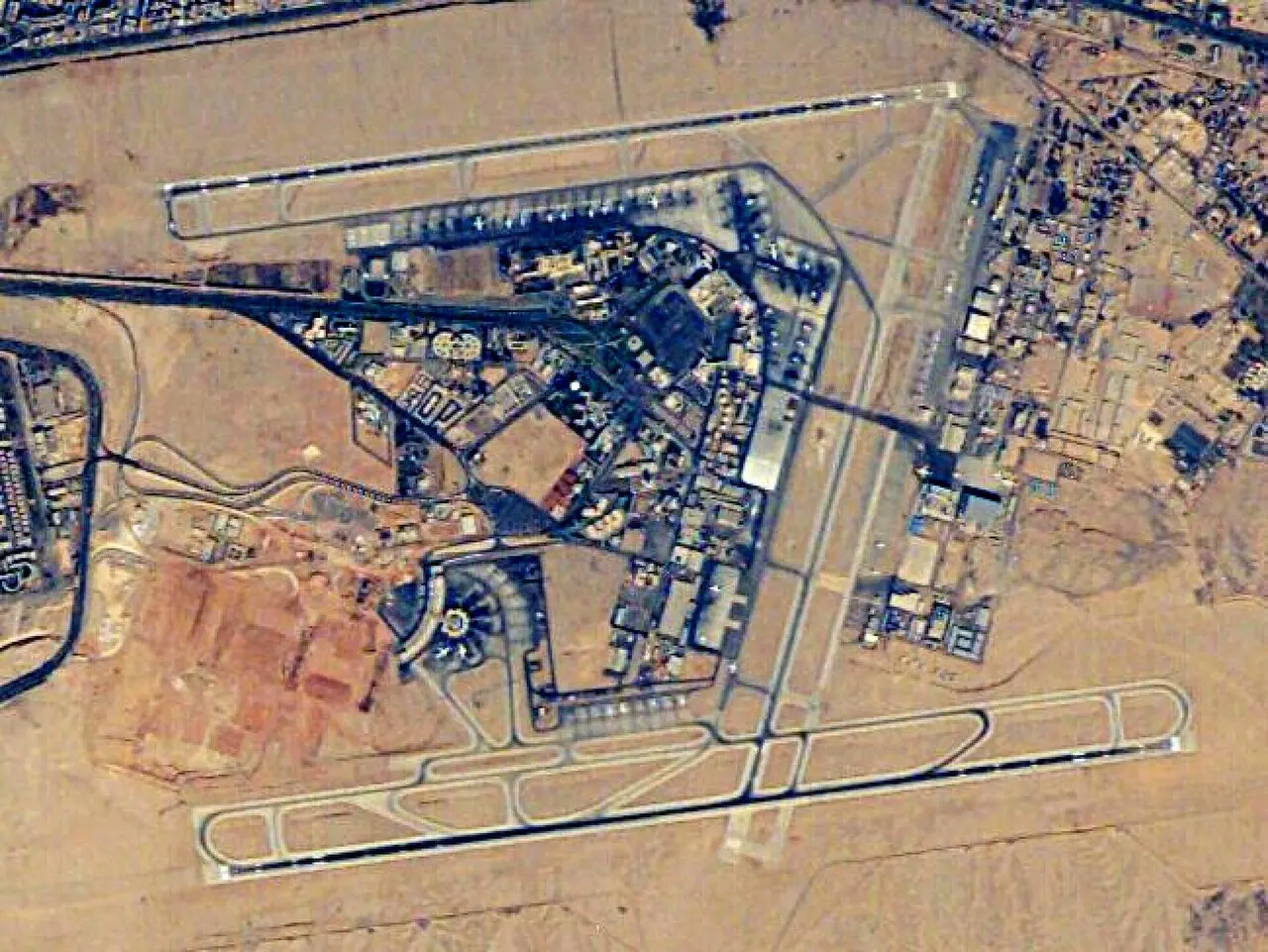 Aéroport international du Caire — illustration