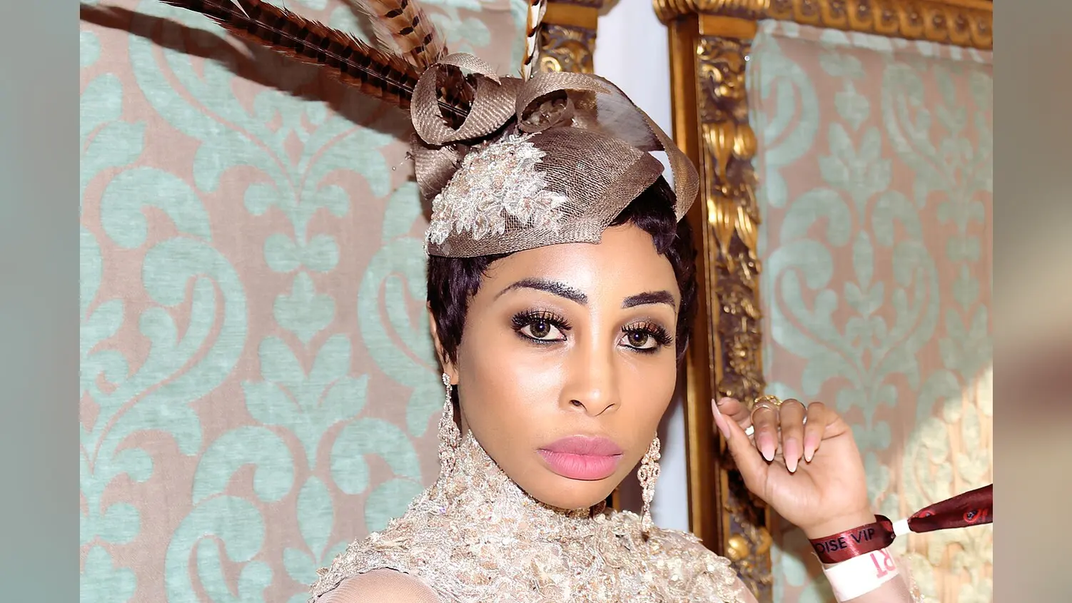 Khanyi Mbau — illustration