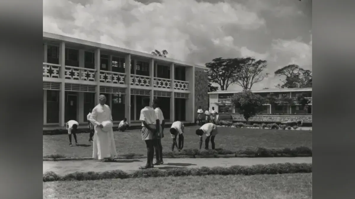 Lycée Opoku Ware — illustration