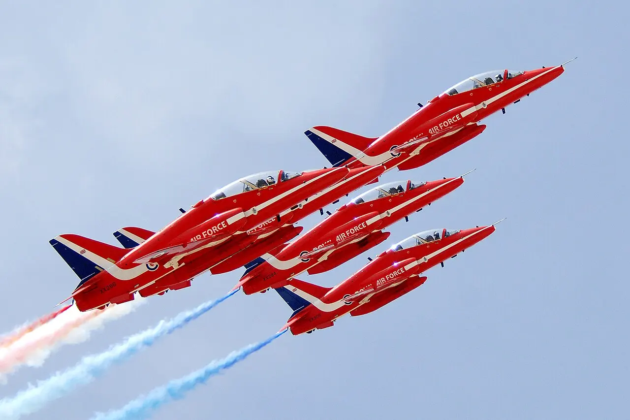 Red Arrows — illustration