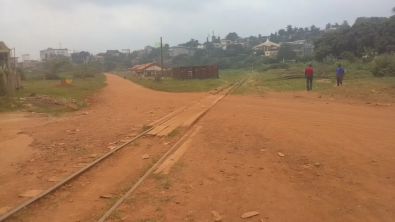 Yaounde railway freight terminal's level crossing — photo d’illustration (chemin de fer)