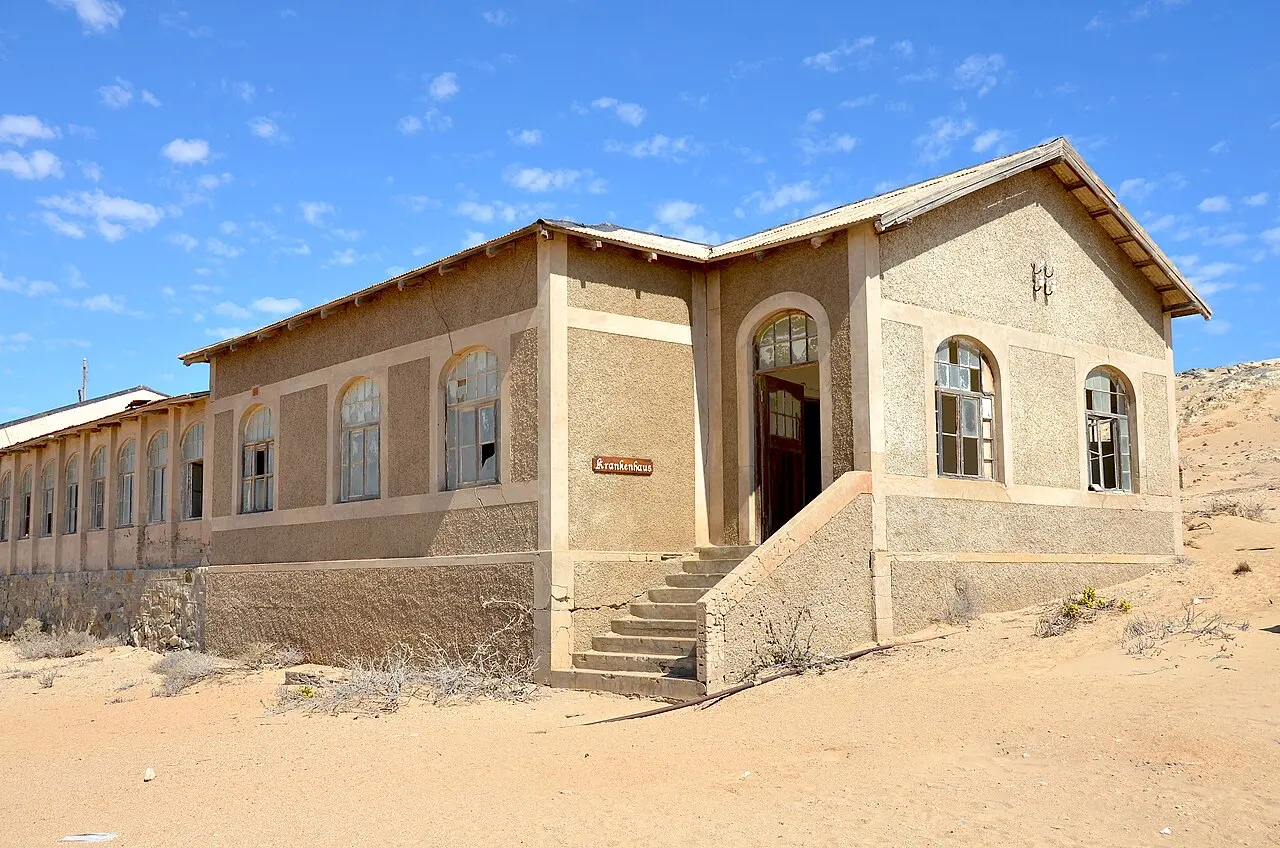 Kolmanskop hospital, Lüderitz (Namibia) — photo d’illustration (santé)
