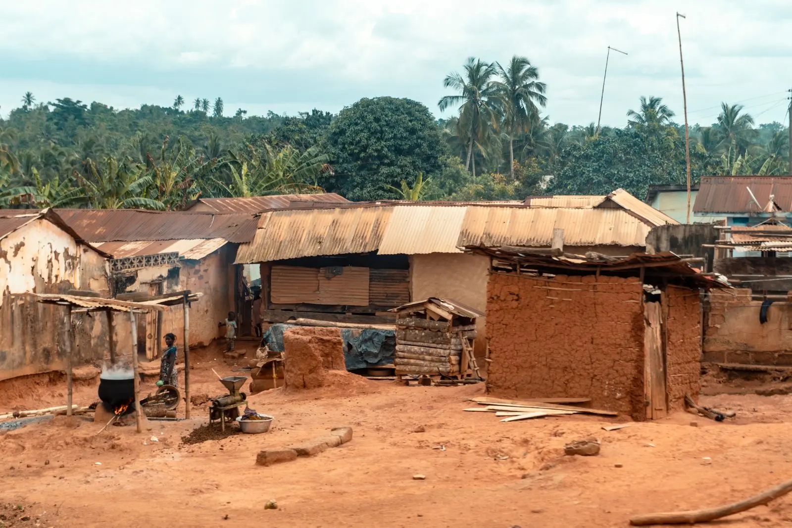 World Bank counts 729,000 poor people in Gabon in 2026