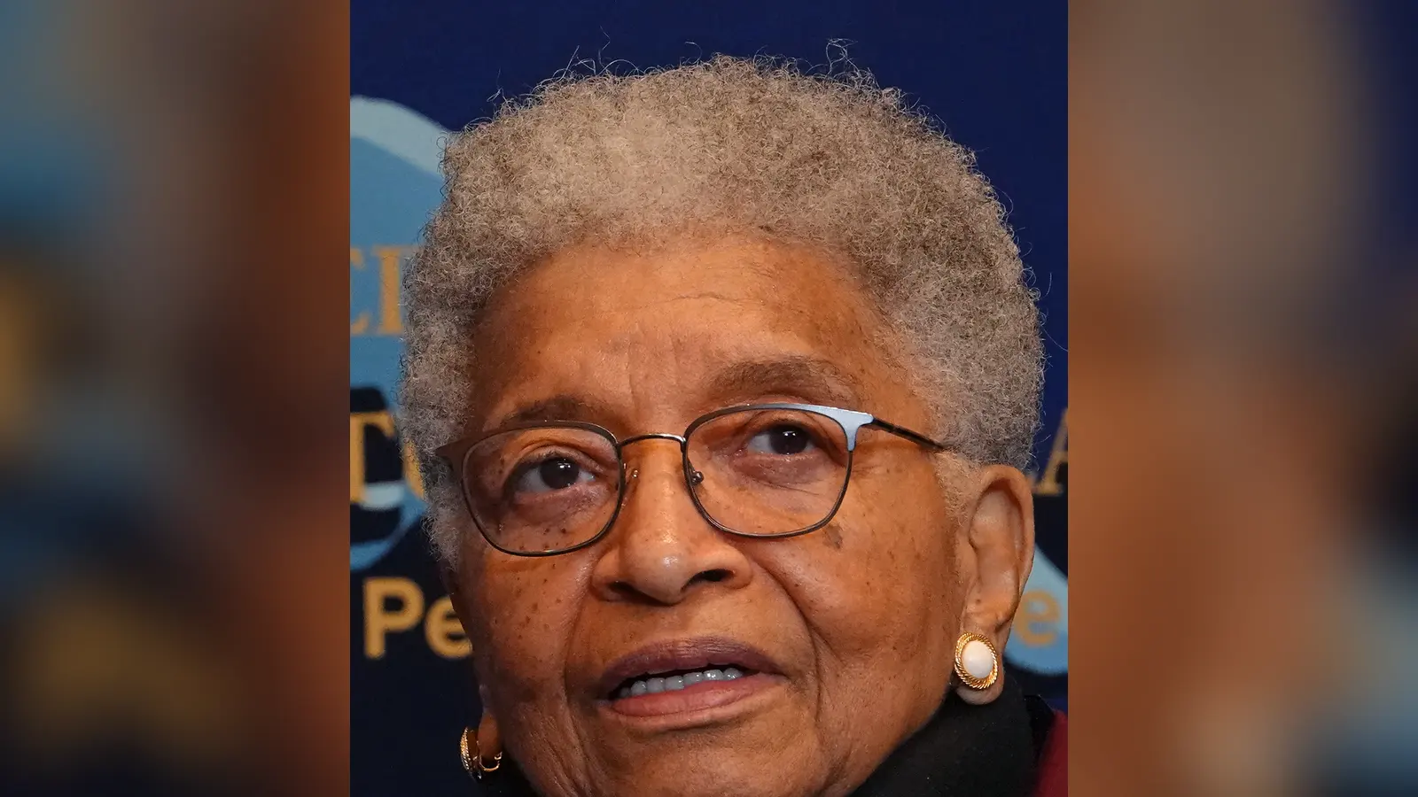 Ellen Johnson Sirleaf — illustration